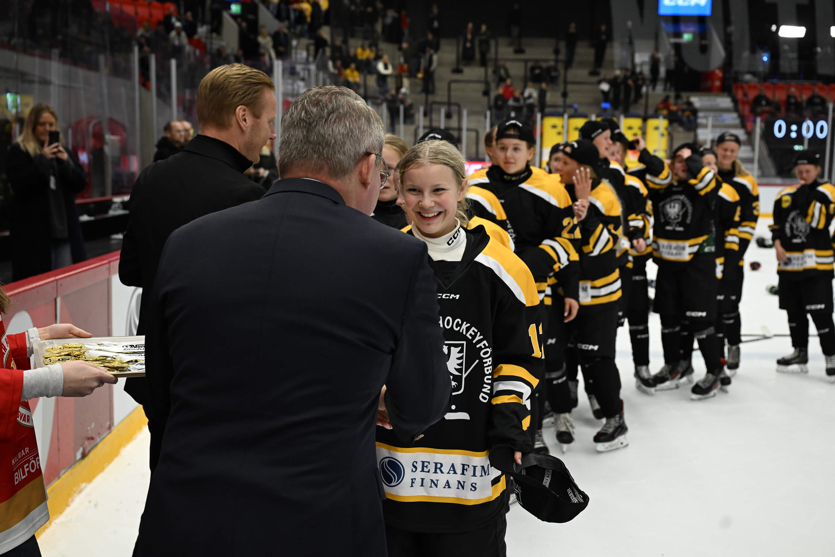 Prisutdelning till vinnarna av TV-pucken flickor 2025